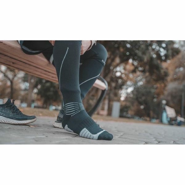 Шкарпетки водонепроникні Dexshell Compression Mudder, р-р XL, сірі DS635GRYXL фото